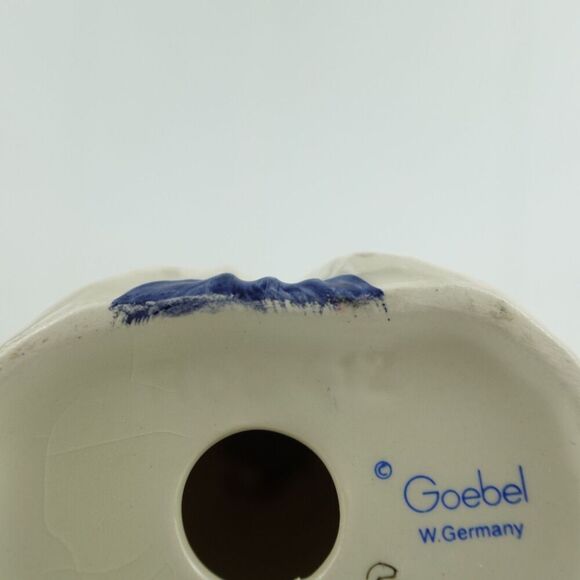 Goebel Hummel Figurine "Angel with Lantern" Made in Germany - Picture 9 of 10